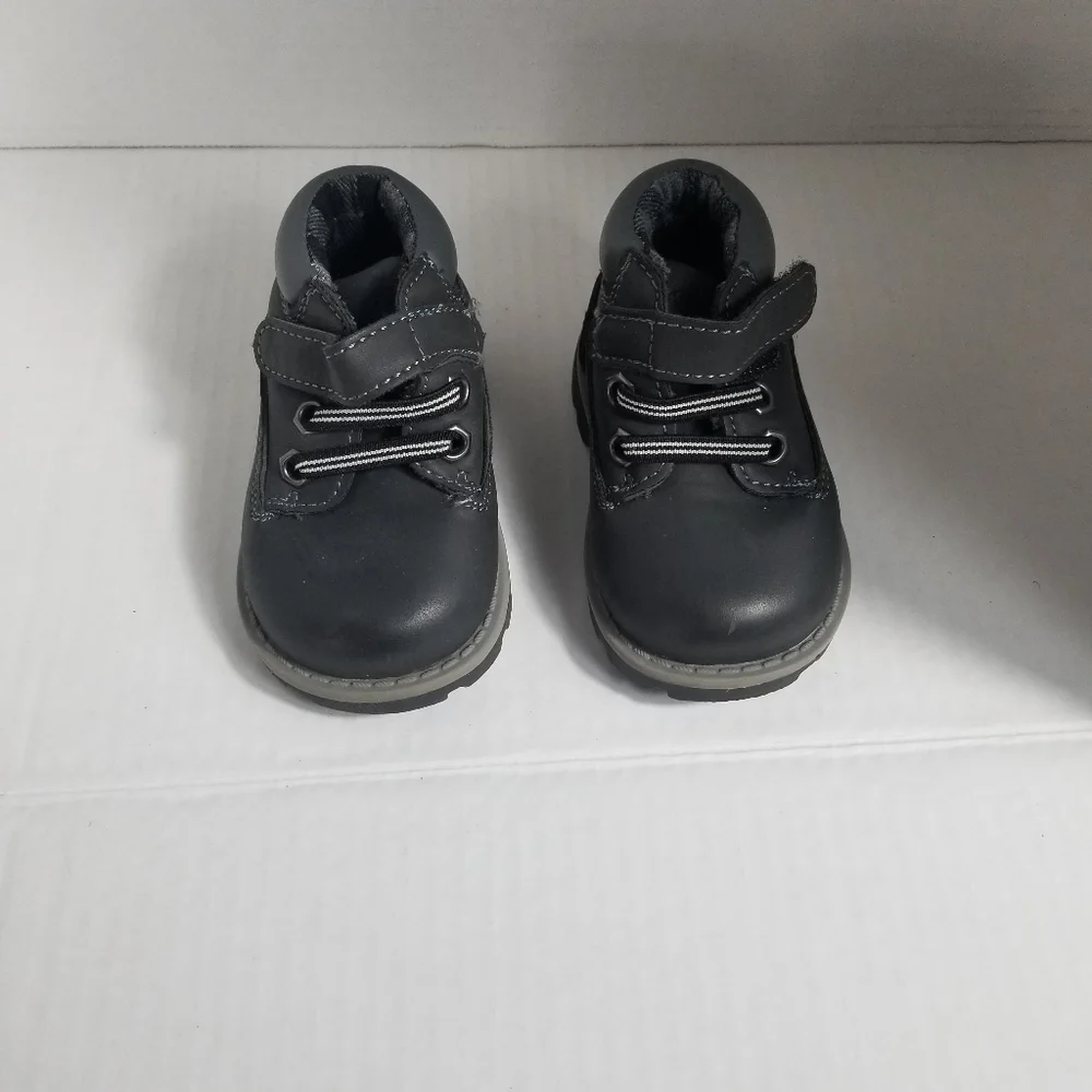 GARANIMALS BABY BOOTS BLACK WITH VELCRO SIZE 3 IN EXCELLENT CONDITION